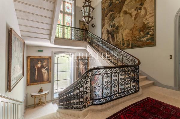 Vente d’un  exceptionnel château du 19ème siècle à proximité de Cognac