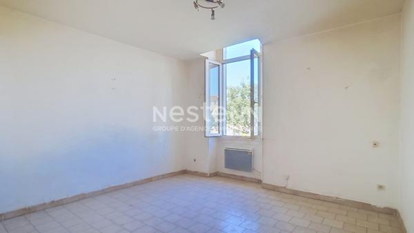 A vendre à CARPENTRAS  Appartement T2 de 49 m² au calme, dans un immeuble de caractère