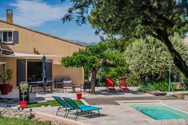 Maison familiale avec piscine à Malemort-du-Comtat
