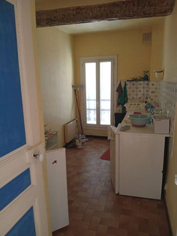 À vendre : ensemble immobilier de 11 appartements et un local commercial d’environ 511 m², à fort potentiel locatif, à Manosque près du parking du Terreau