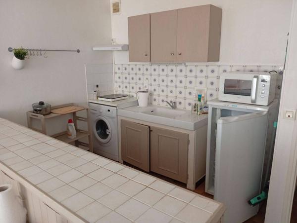 À vendre : ensemble immobilier de 11 appartements et un local commercial d’environ 511 m², à fort potentiel locatif, à Manosque près du parking du Terreau