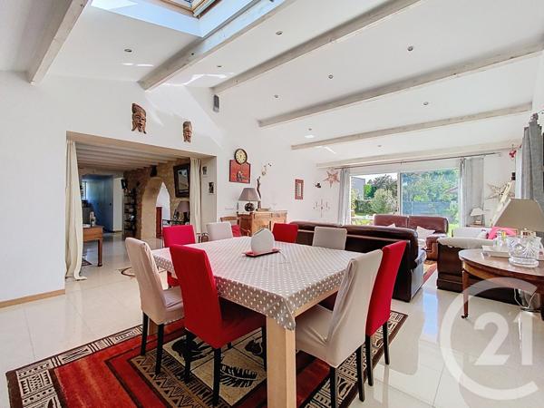 Maison à vendre  7 pièces - 220 m2 TONNAY CHARENTE - 17