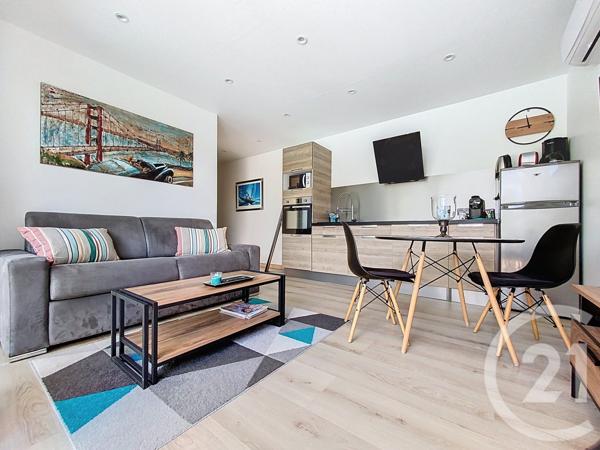 Maison à vendre  7 pièces - 220 m2 TONNAY CHARENTE - 17