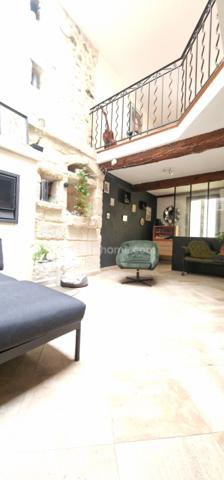 MAISON PLEINE DE CARACTERE!
