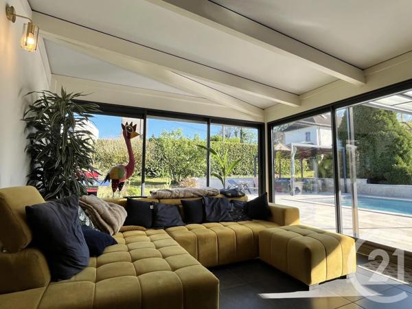 Maison à vendre  4 pièces - 126 m 2   ST CLAIR DE LA TOUR  - 38