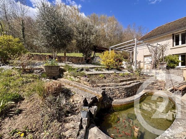 Maison à vendre  4 pièces - 126 m 2   ST CLAIR DE LA TOUR  - 38