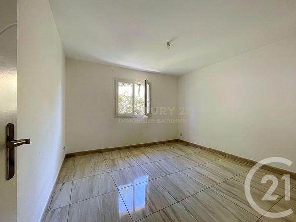 Maison à vendre  4 pièces - 126 m 2   ST CLAIR DE LA TOUR  - 38