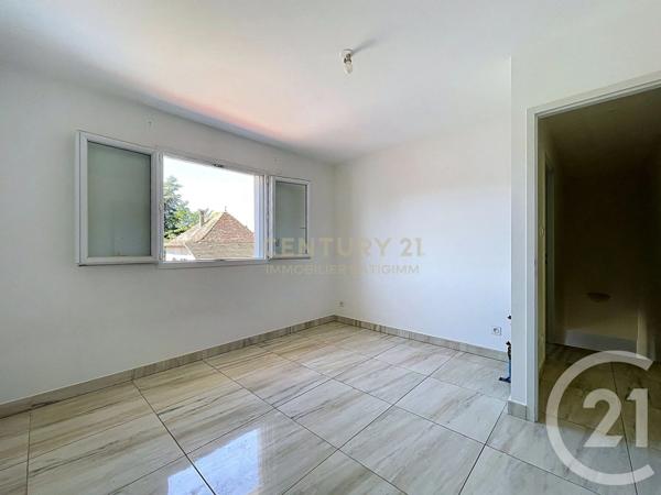 Maison à vendre  4 pièces - 126 m 2   ST CLAIR DE LA TOUR  - 38