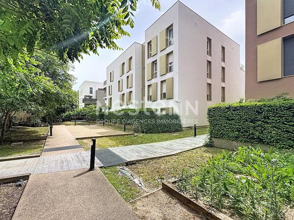 Appartement T5 Traversant Récent - 4 chambres - Secteur Nouveau Terraillon - BRON 69500