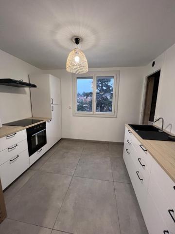 Appartement Meublé à Ecully T4 de 64 m2, Idéal Colocation