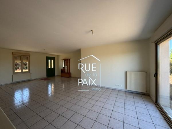 79600 SAINT LOUP LAMAIRE Maison plain pied Saint Loup Lamaire 4 pièce103 m2