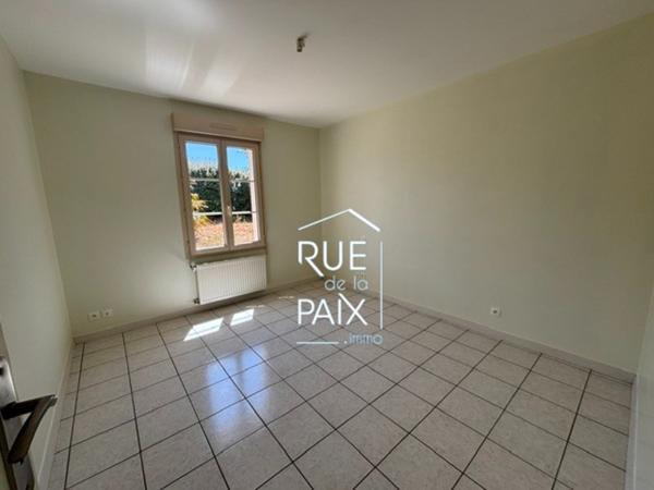 79600 SAINT LOUP LAMAIRE Maison plain pied Saint Loup Lamaire 4 pièce103 m2