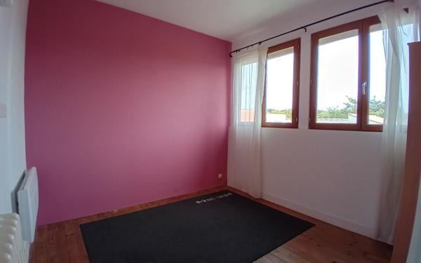 Maison à vendre    4 pièces •  Saint-Jean-d'Angély