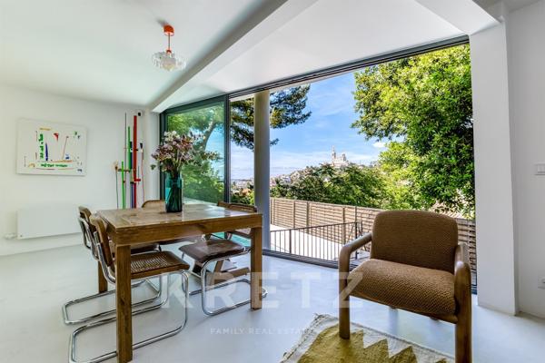 Marseille 7è Roucas Blanc - maison d'architecte avec piscine