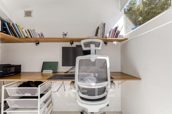 Marseille 7è Roucas Blanc - maison d'architecte avec piscine