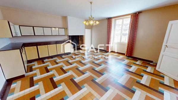 Maison charentaise avec de nombreuses dépendances