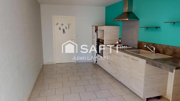 Maison charentaise avec de nombreuses dépendances