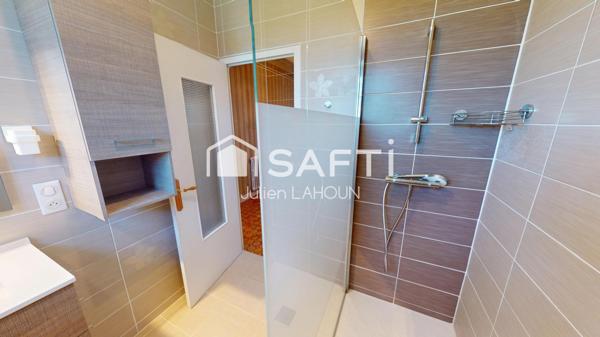 Maison charentaise avec de nombreuses dépendances