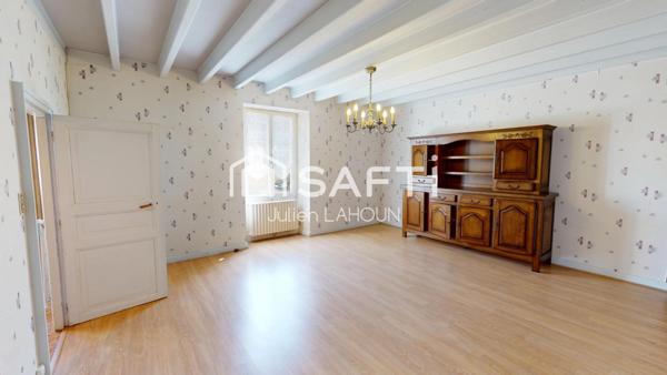 Maison charentaise avec de nombreuses dépendances