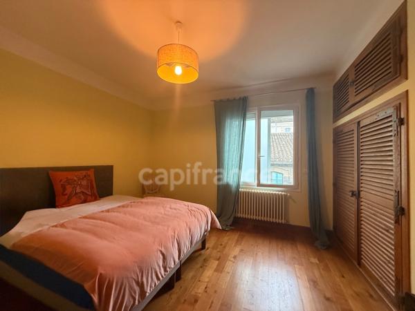 Magnifique T4 centre-ville de Carcassonne 140m2 habitables, 3 chambres une place de parking