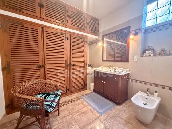 Magnifique T4 centre-ville de Carcassonne 140m2 habitables, 3 chambres une place de parking