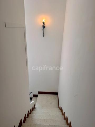 Magnifique T4 centre-ville de Carcassonne 140m2 habitables, 3 chambres une place de parking