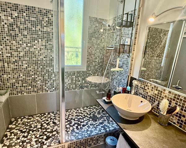 Appartement Chaville 3 pièces et studette 80 m2 jardin potager Privatif, Garage deux Caves Cadre Exceptionnel