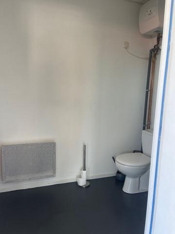 LOCAL COMMERCIAL /BUREAUX - 106M² - FONBEAUZARD