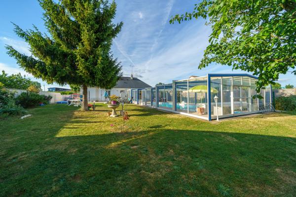 Maison
         5 pièces
        - 130 m² 490 000 € *