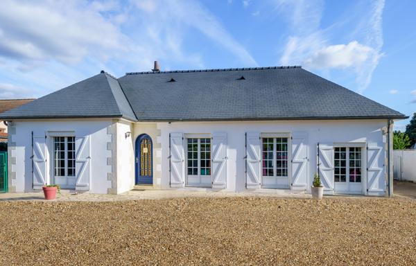 Maison
         5 pièces
        - 130 m² 490 000 € *