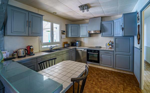 Maison
         5 pièces
        - 130 m² 490 000 € *