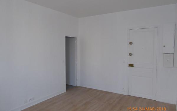 Appartement à louer    1 pièce • 22 m2 Sèvres