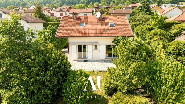 Maison individuelle T5 avec sous-sol jardin terrasse annexes 01630