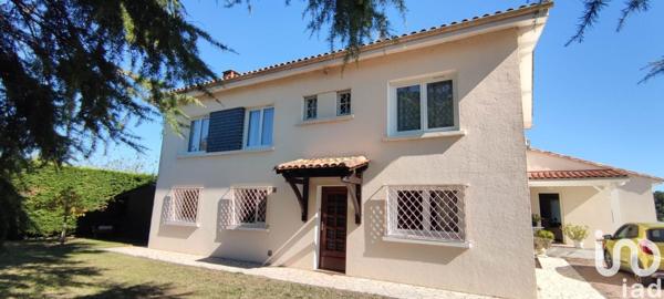 Maison 9 pièces de 188 m² à Pineuilh (33220)