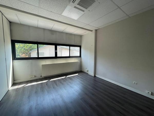 Location Bureau 256 94500 Champigny Sur Marne 885080