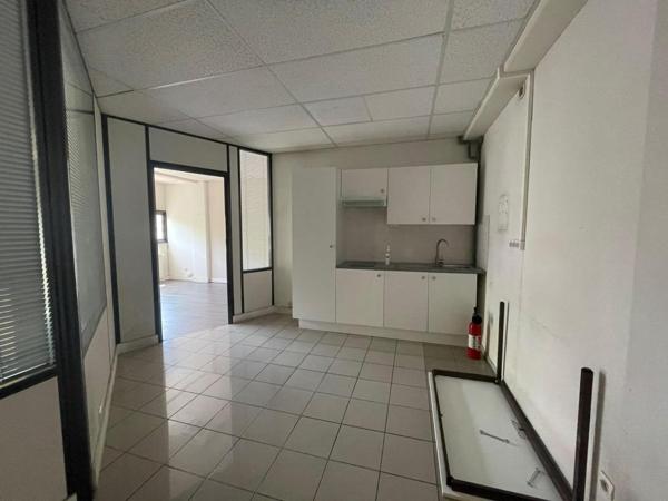Location Bureau 256 94500 Champigny Sur Marne 885080