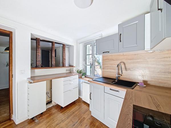 A vendre maison 3 chambres de 67m² hab. QUARTIER CITE JUDICAIRE !!! Nichée au coeur historique de Poitiers