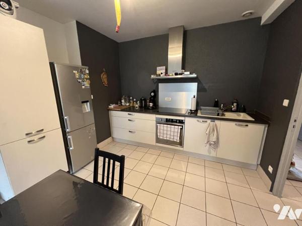 Un appartement LOUE situé au 3ème étage