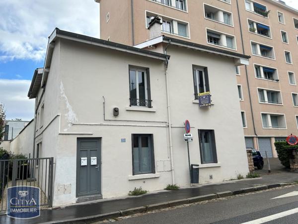 Appartement à louer 2 pièces 48.03m²