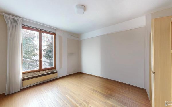 Appartement à vendre    4 pièces • 82,65 m2 Montrouge