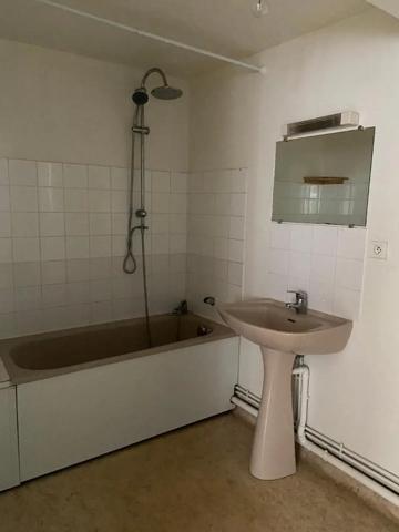 Appartement à louer 4 pièces 68.64m²