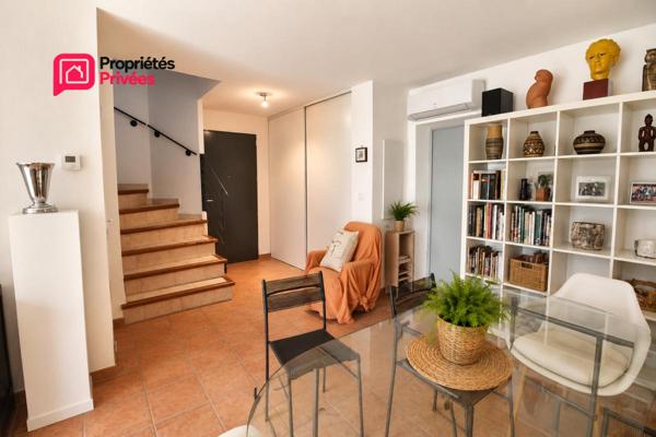 UZES 5 minutes à pied de la place aux herbes, 86m² 3 chambres garage place de parking et jardin de 50 m²