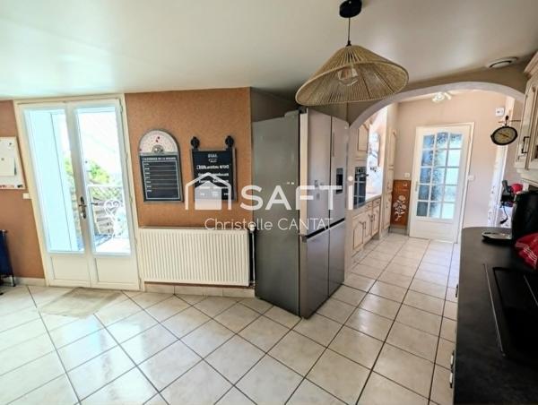 Maison de plain pied 4 chambres, garage, terrain.