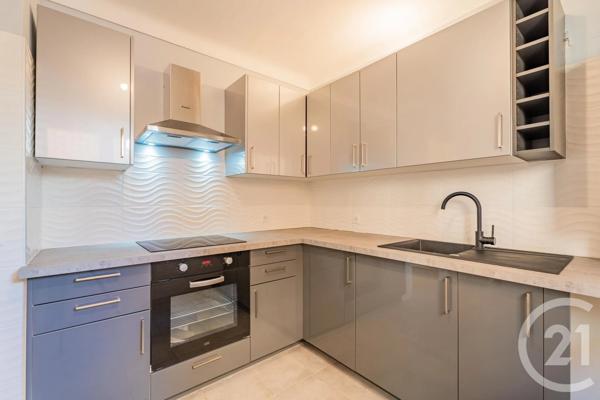 Maison à vendre  4 pièces - 88,30 m 2   BEAUSOLEIL  - 06