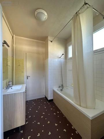 Location - Appartement Ussel 19200 3 pièces 70 m 2
