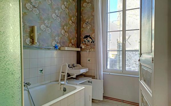 Maison à vendre    9 pièces •  Cholet