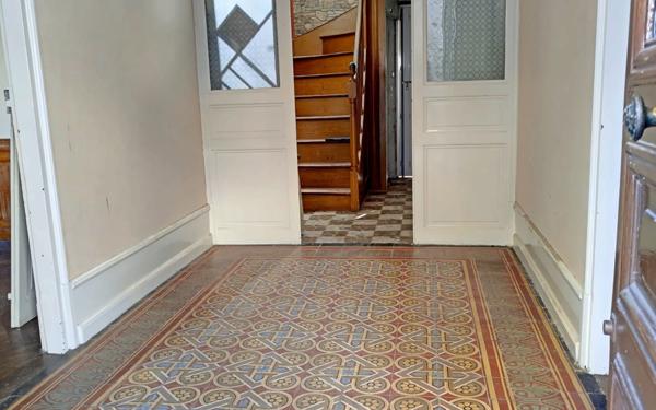 Maison à vendre    9 pièces •  Cholet