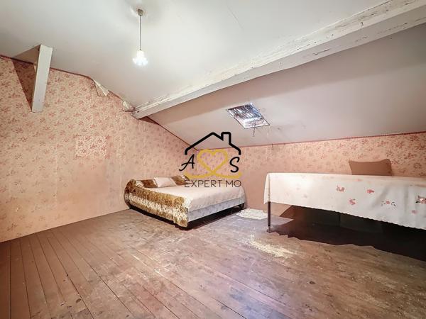 Billom (63160) Magnifique bâtisse à rénover au cœur de Billom