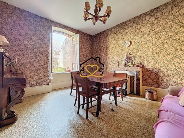 Billom (63160) Magnifique bâtisse à rénover au cœur de Billom