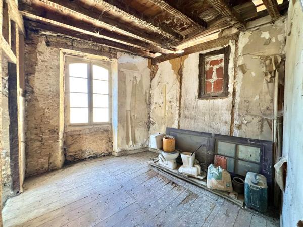 IMMEUBLE PLACE DE LA CATHEDRALE